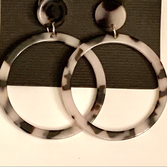 Acrylic Stud Hoop Earrings $9 - Picture 5 of 10